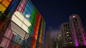 Logo d'Apple sur la façade du centre artistique Yerba Buena à San Francisco le 11 septembre 2012.