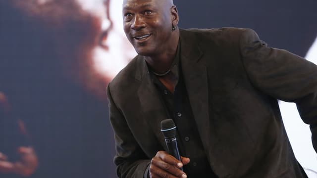 En 2014, Michael Jordan a empoché près de 100 millions de dollars.