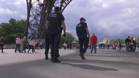 Paris: un réseau de pickpockets démantelé sous la Tour Eiffel