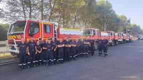 Les sapeurs-pompiers des Hautes-Alpes avant d'aller combattre les incendies dans l'Aude, le 8 août 2025.