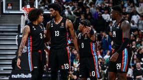Tyson WARD, Kevarrius HAYES, TJ SHORTS et Yakuba OUATTARA of Paris Basketball.