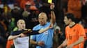 Howard Webb avertit Andrès Iniesta en 2010