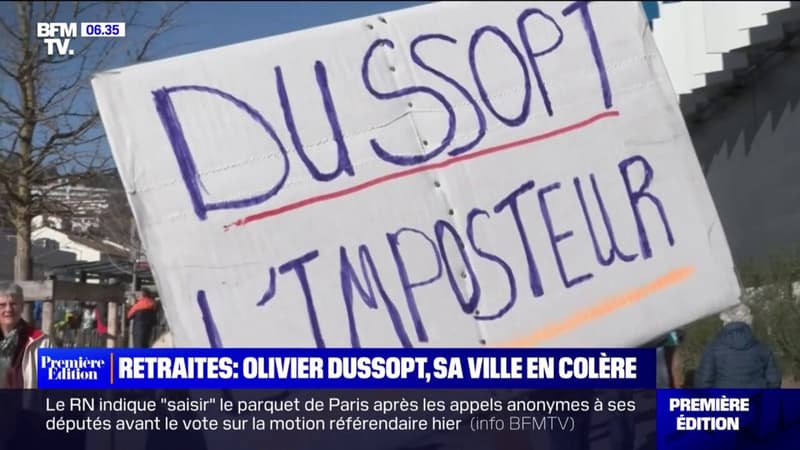 Retraites: dans la manifestation d'Annonay, des pancartes visent Olivier Dussopt, ancien maire de la ville