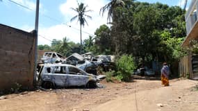Sur les lieux d'affrontements entre bandes, le 21 novembre 2022, à Mayotte.