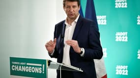 Le candidat écologiste à la présidentielle Yannick Jadot, le 2 février 2022 à Paris