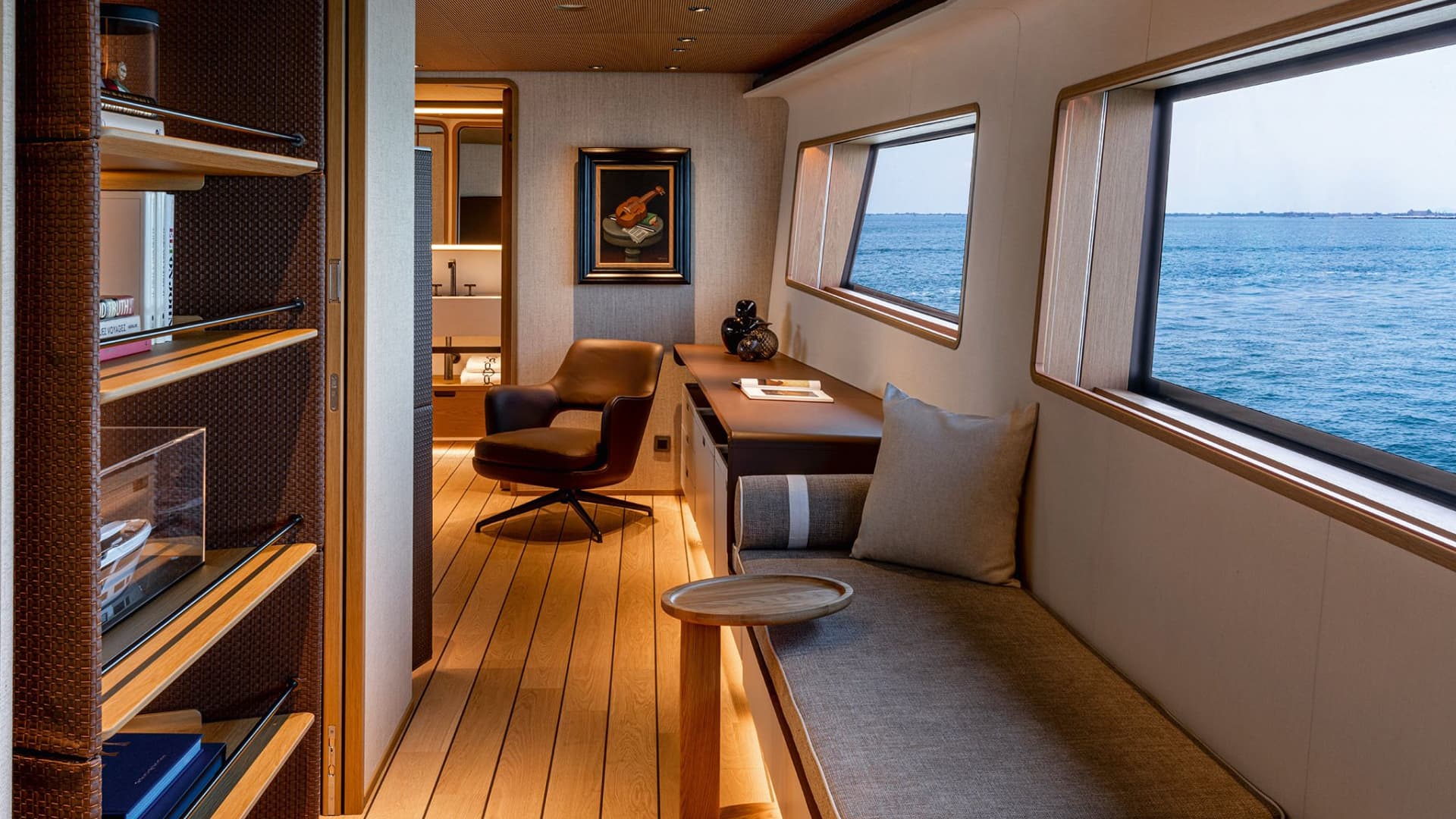 Custom Line Navetta 38, Ferretti Group Custom Line Navetta 38, Ferretti Group