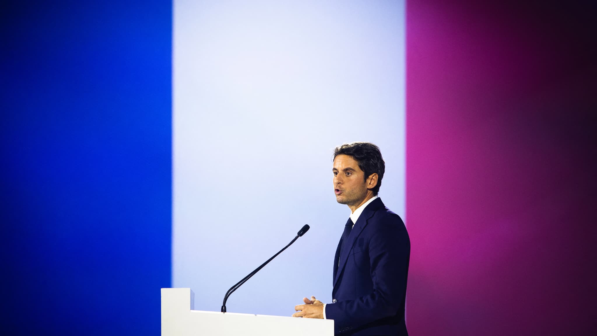 POUR GABRIEL ATTAL, L'ÉLECTION PRÉSIDENTIELLE DE 2027 PERMETTRA DE "TOURNER UNE PAGE, CELLE DU CHAOS"