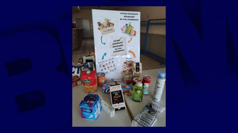 Des dons de denrées alimentaires et des produits d'hygiène servent à remplir les sacs solidaires.