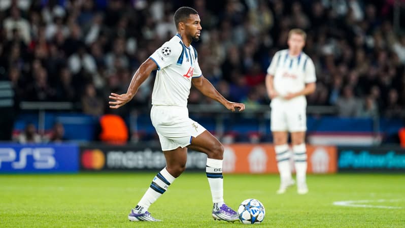 Isak Hien de l'Atalanta le 17 septembre 2025 contre le PSG en Ligue des champions