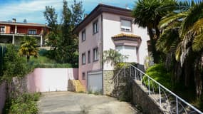 La maison où un couple a séquestré ses enfants pendant plus de trois ans à Fitora-Toleo, une paroisse de la ville d'Oviedo, dans le nord de l'Espagne, le 30 avril 2025. 