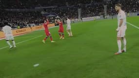 Les images de la "Ref Cam" lors d'OL-PSG (2-3), le 9 novembre 2025
