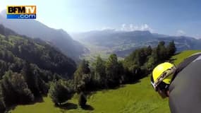 Les images impressionnantes d’un vol en wingsuit