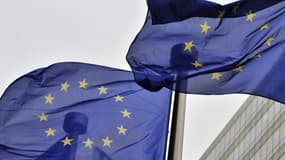 Les représentants de l'Union européenne se sont mis d'accord sur de premières sanctions d'envergure visant la Russie.