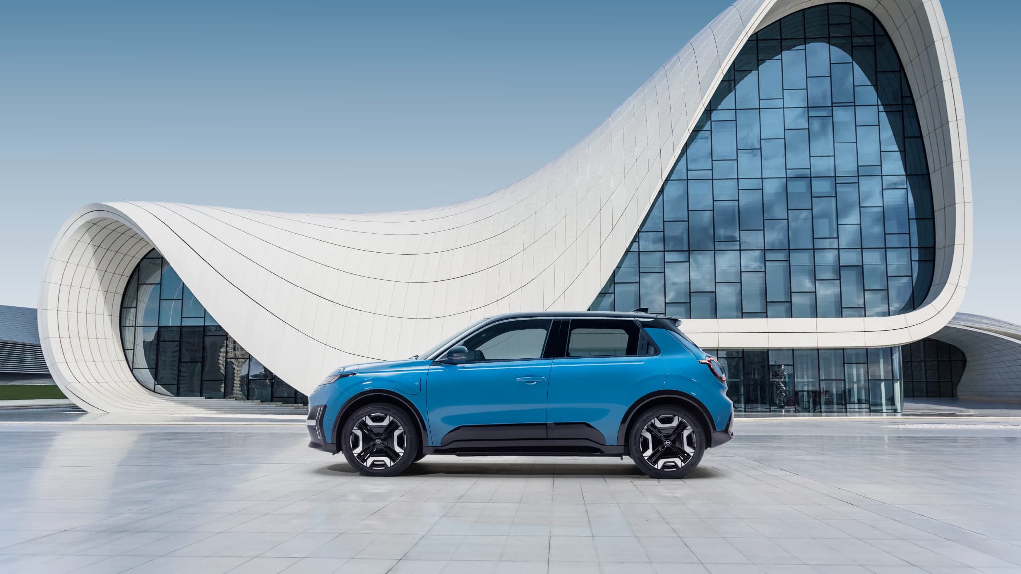 The new Nissan Micra will meet at the Douai factory as the R5. The new Nissan Micra will meet at the Douai factory as the R5.