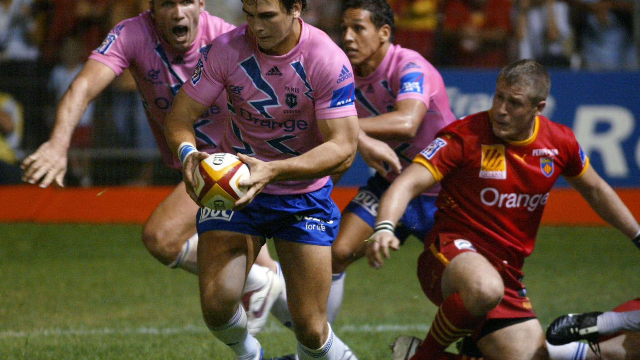 Le Stade Français a porté son célèbre maillot rose pour la première fois face à Perpignan, le 04/09/2005