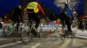 Des cyclistes le 17 décembre 2019 à Paris