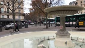 La place Pigalle et sa fontaine