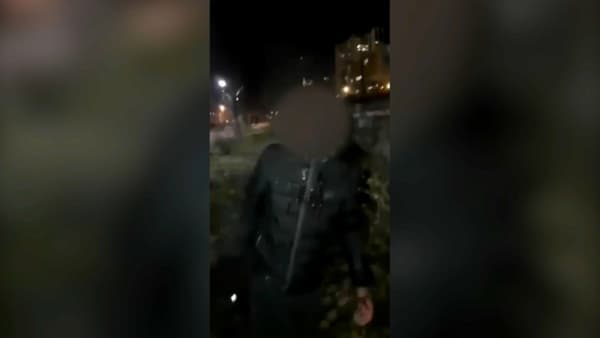 Image extraite de la vidéo montrant l'agression d'un adolescent le 10 janvier, 5 jours avant l'agression de Yuriy. Image extraite de la vidéo montrant l'agression d'un adolescent le 10 janvier, 5 jours avant l'agression de Yuriy.