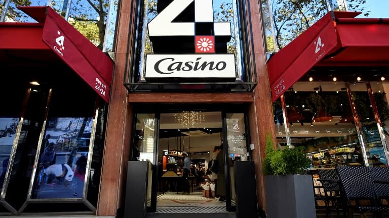 La holding du milliardaire tchèque Daniel Kretinsky a acquis 4,63% du capital du groupe Casino.