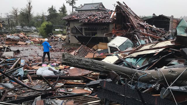 Des maisons détruites après le passage du typhon Hagibis, le 12 octobre 2019 à Ichihara dans la préfecture de Chiba au Japon.
