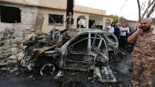 L'ambassade de France à Tripoli a été visée par un attentat à la voiture piégée, mardi 23 avril.