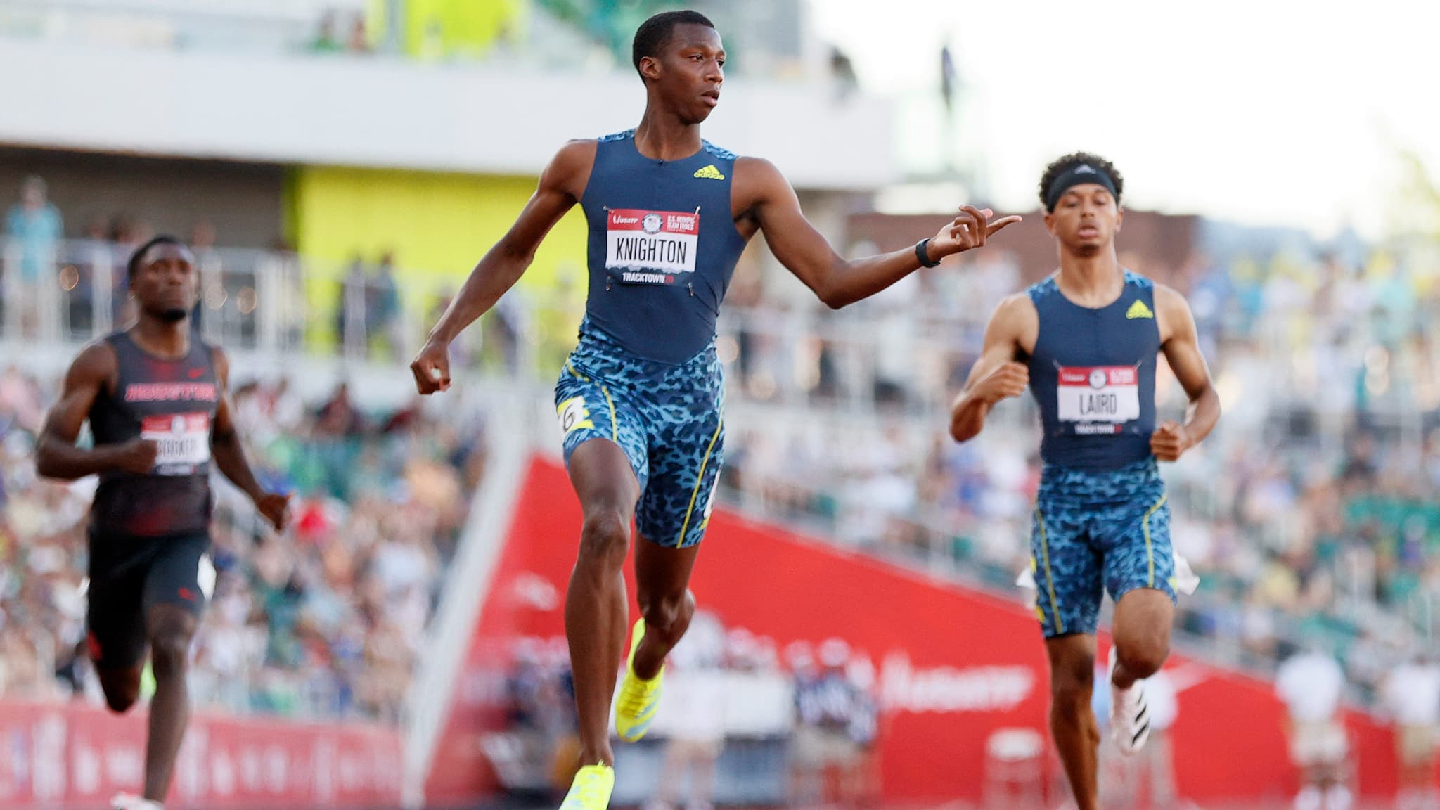 Erriyon Knighton lors de sa victoire en demi-finale des Trials US en juin 2021 Erriyon Knighton lors de sa victoire en demi-finale des Trials US en juin 2021