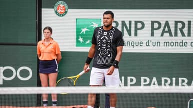 Jo-Wilfried Tsonga lors du premier tour de Roland-Garros, le 24 mai