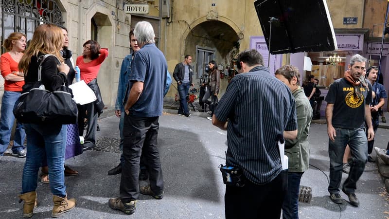 En 2018, France 2 a lancé son feuilleton quotidien "Un si grand soleil", qui s'ajoute à "Plus belle la vie" sur France 3, le succès de France 3 depuis 2004