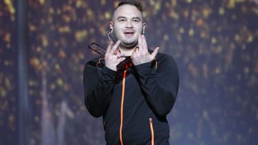 Le chanteur Jul sur la scène des Victoires de la Musique en 2017