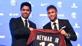 Nasser Al Khelaifi et Neymar le 4 août 2017 à Paris