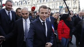 Emmanuel Macron, lors de sa visite à Charleville-Mézières le 7 novembre.