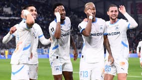 Le célébration fléchettes de Neal Maupay, Amir Murillo, Derek Cornelius et Adrien Rabiot lors du match OM-Le Havre (5-1, L1), le 5 janvier 2025