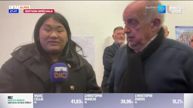 Roger Didier (DVD), réélu à Gap, prend la parole depuis son QG de campagne à l'occasion du second tour de l'élection municipale