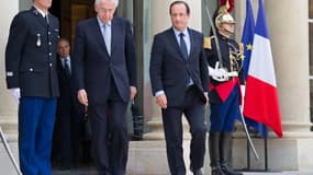 François Hollande et Mario Monti ont appelé à "passer aux actes" pour se sortir de la crise en Europe.