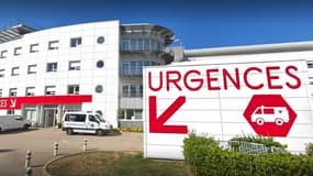 L'entrée des urgences de l'hôpital d'Argentan, dans l'Orne.