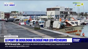Boulogne-sur-Mer: des pêcheurs bloquent le port depuis dimanche soir
