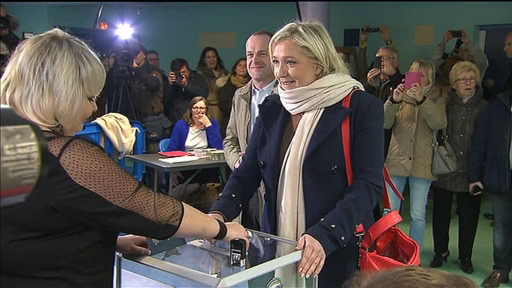 Marine Le Pen, à Hénin Beaumont, dimanche.