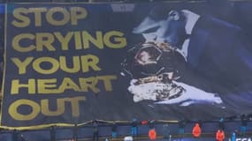 Le tifo des fans de Manchester City contre Vinicius Jr lors du barrage aller contre le Real, le 11 février 2024