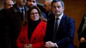 Le ministre de l'Intérieur Gérald Darmanin et la secrétaire d'Etat à la Citoyenneté Sonia Backès à Paris le 16 janvier 2023