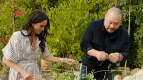 Meghan Markle est accompagnée du chef David Chang, dans son émission lifestyle "With Love, Meghan", sur Netflix.