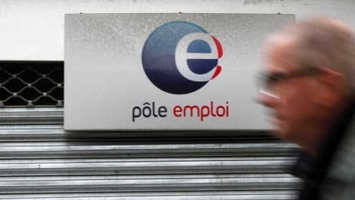 En France, les chômeurs peuvent prétendre à des allocations après avoir travaillé 4 mois.