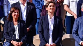 La maire de Paris Anne Hidalgo et la ministre des Sports Amélie Oudéa-Castera dans les tribunes de Roland-Garros, mai 2022