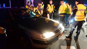 Un "gilet jaune" a été percuté, dans la nuit de dimanche à lundi, par un poids lourd (PHOTO D'ILLUSTRATION)