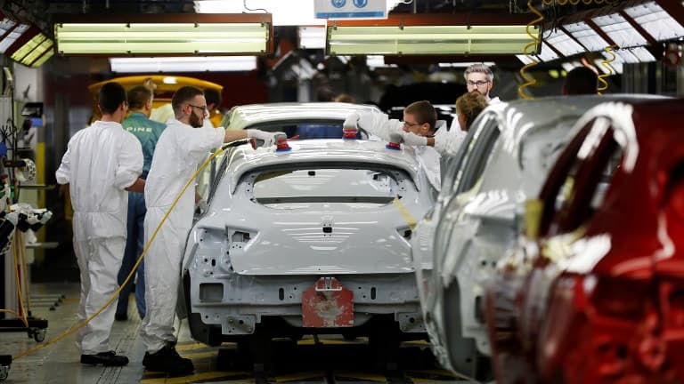 La production automobile redémarre progressivement cette semaine en France.

