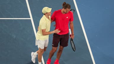 Jannik Sinner et Alexander Zverev après la finale de l'Open d'Australie 2025
