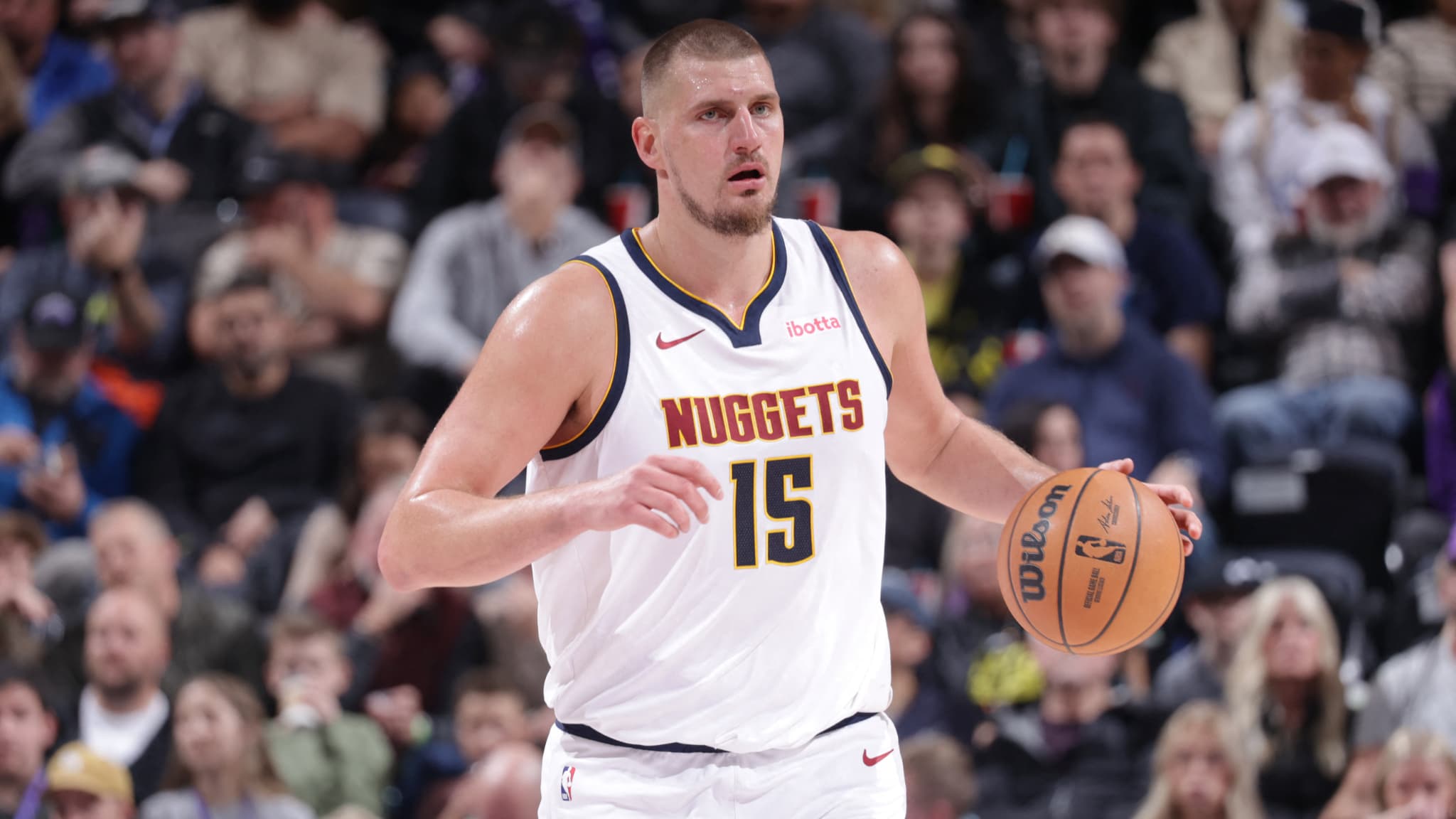 Nikola Jokic lors du match des Denver Nuggets face au Utah Jazz - le 27/11/2024 Nikola Jokic lors du match des Denver Nuggets face au Utah Jazz - le 27/11/2024