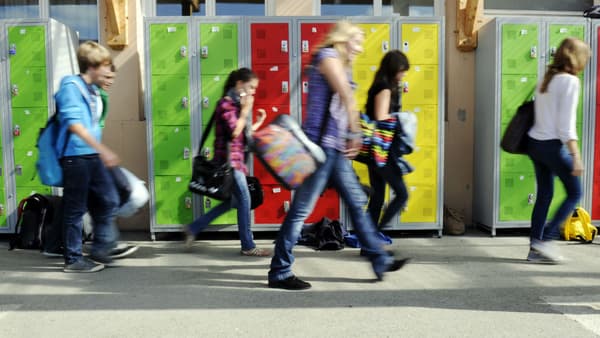 Des collégiens dans un établissement scolaire (photo d'illustration) Des collégiens dans un établissement scolaire (photo d'illustration)