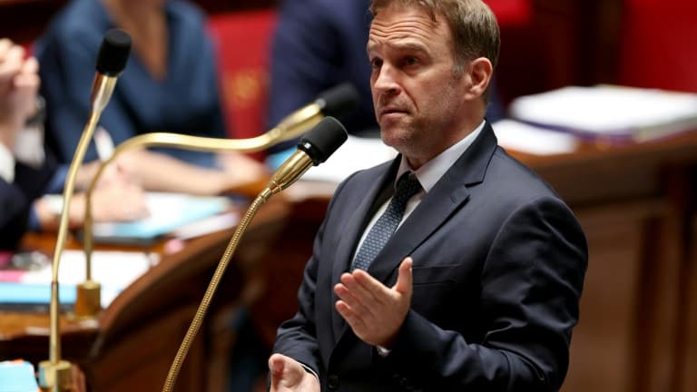 Le ministre de l'Industrie et de l'Energie Marc Ferracci s'exprime lors d'une séance de questions au gouvernement à l'Assemblée nationale,  à Paris, le 18 juin 2025