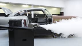 Le test du générateur de fumée de cette DB5 Goldfinger