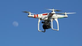 Un drone équipé d'une caméra portative, à Palo Alto (Californie), le 22 avril 2013.